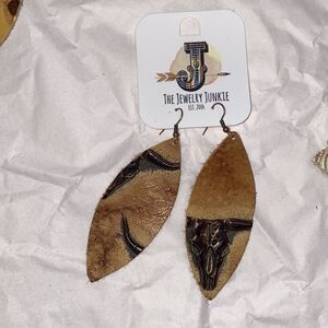 Large- Leather Oval Earrings in Tan Steer